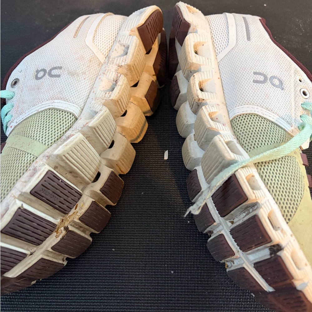 On Running Cloud 5 Ice/Haze Shoes Women’s Size 7.5 - Picture 5 of 5
